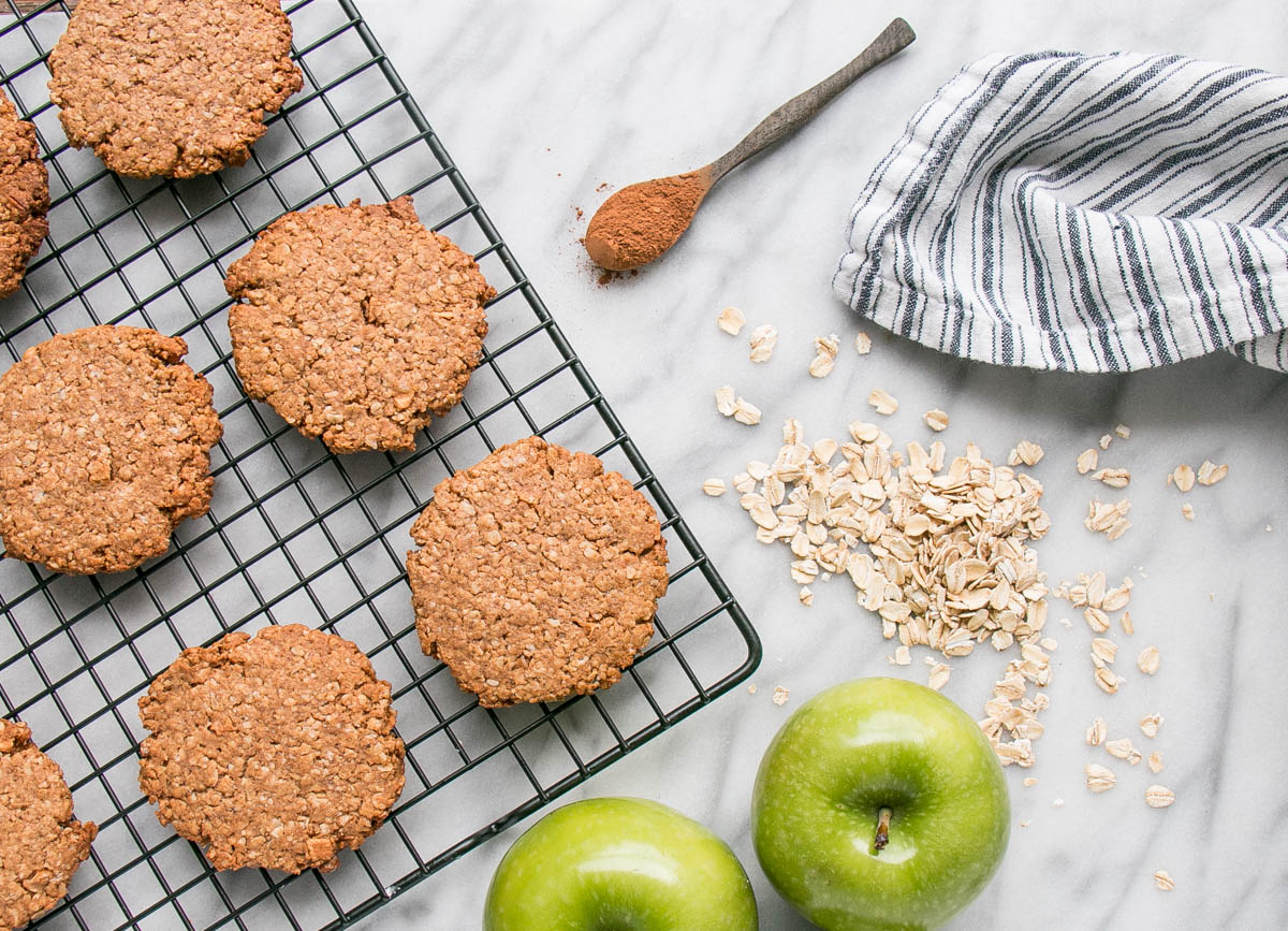 Apple Cinnamon Oatmeal Breakfast Cookies