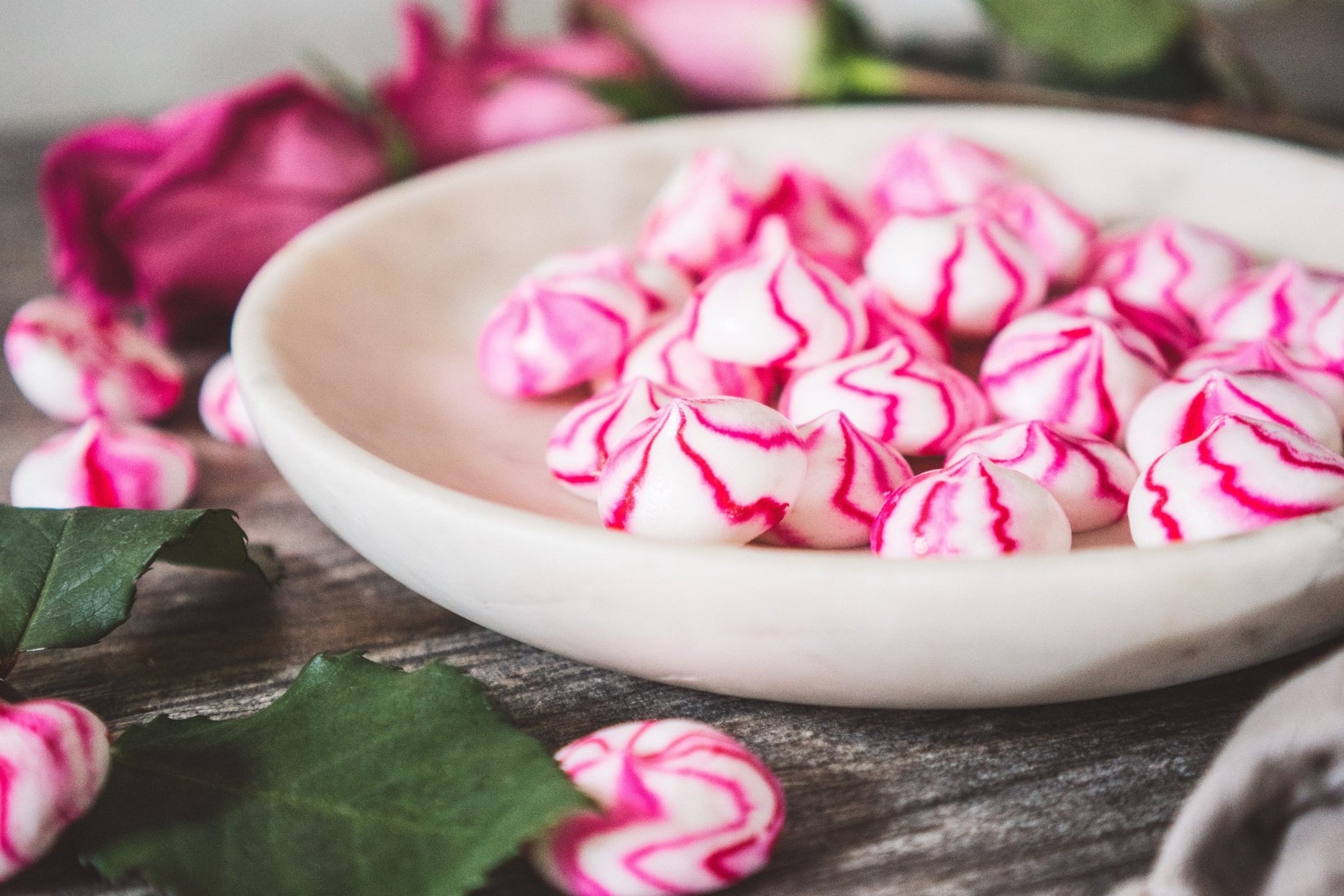 Vegan Meringue Kisses