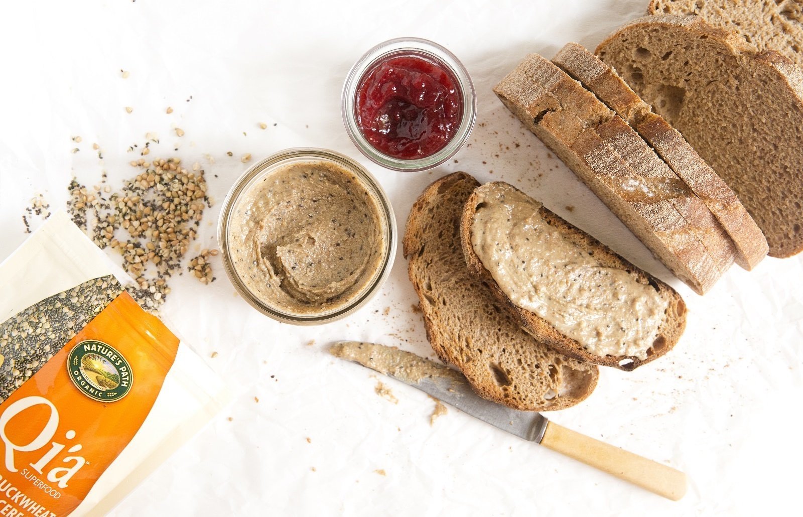 Beurre d’amandes aux super graines