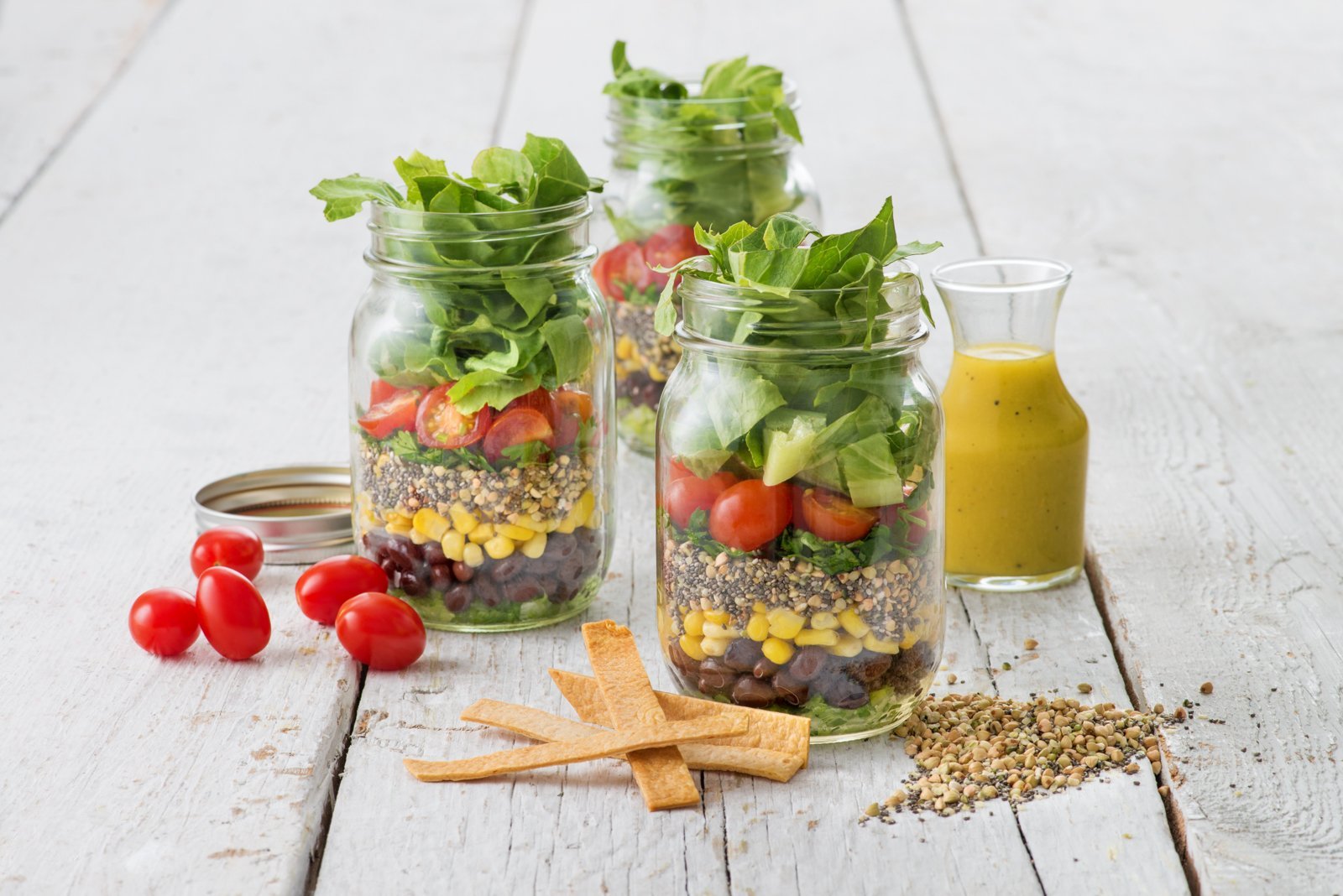 Tex Mex Layered Qi'a Salad in a Jar