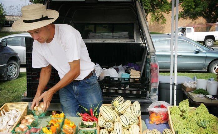 8 Benefits of Farmers' Market Shopping