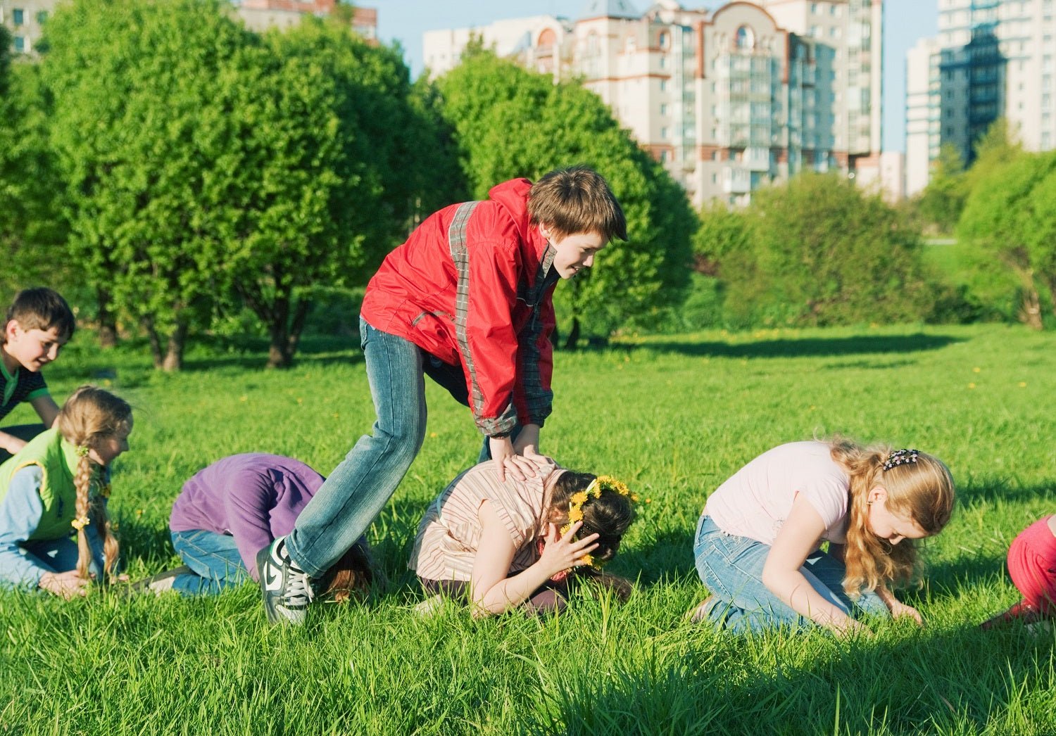 6 Simple Backyard Activities for Kids