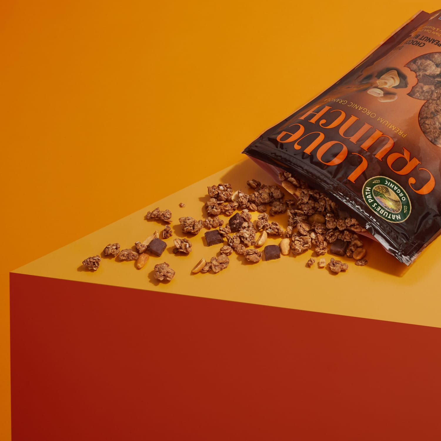 Dark-Chocolate-&-Peanut-Butter-Granola